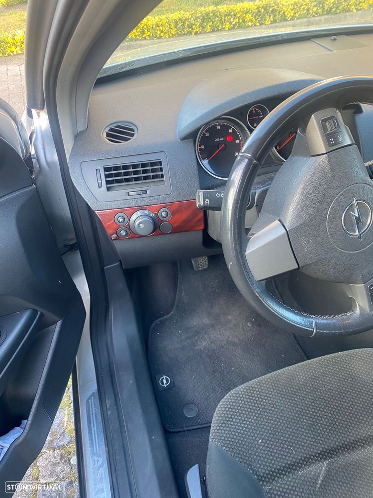 Opel Astra 1.7 CDTI - 4