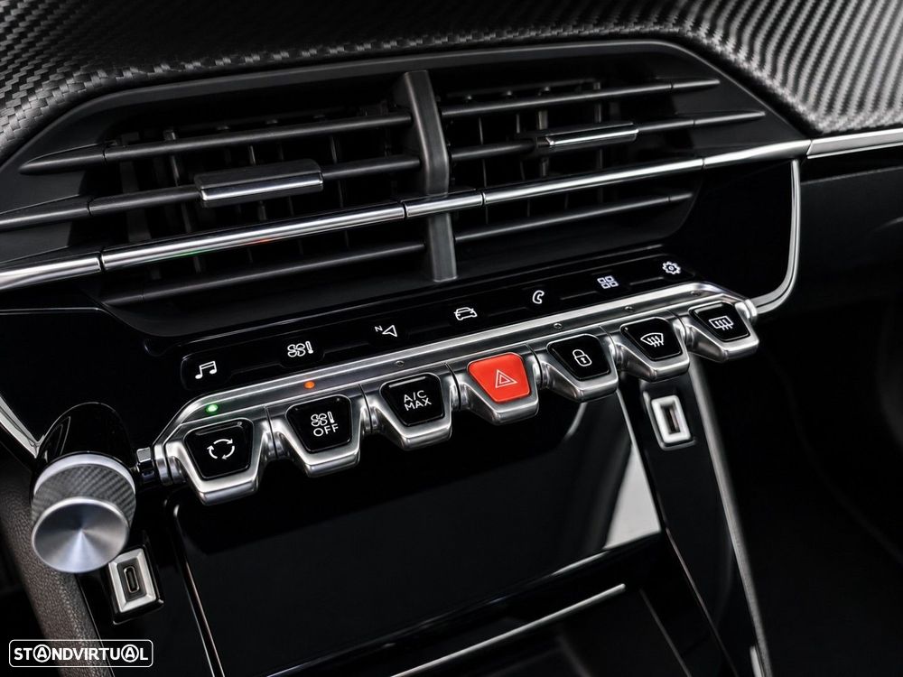 Peugeot 2008 1.2 PureTech Allure EAT8 - 32