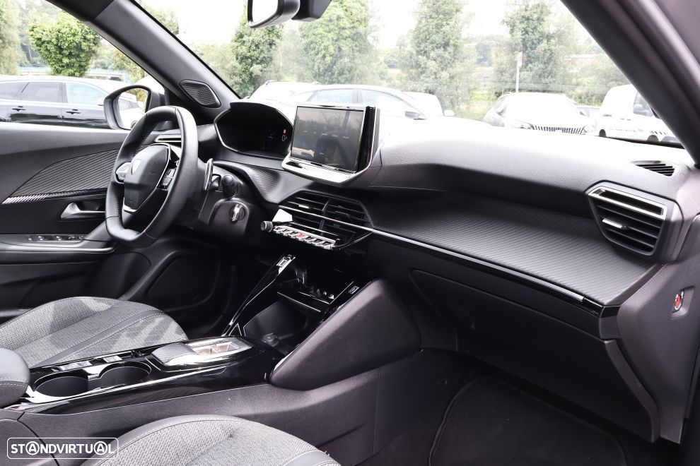 Peugeot 2008 1.2 Hybrid Allure e-DCS6 - 14