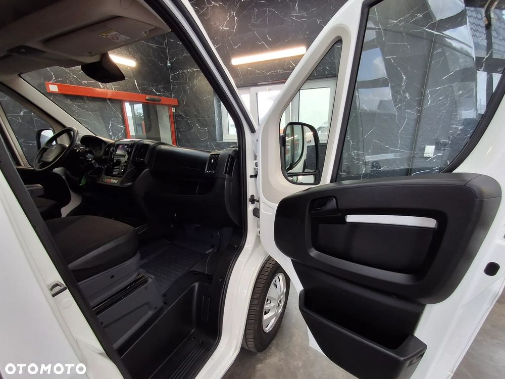 Peugeot Boxer 2020 Rok Furgon VAN L2H2 Kamera Cofania Nawigacja Fabryczna TomTom Światła LED Klimatyzacja Automatyczna Tempomat Niski Przebieg - 29