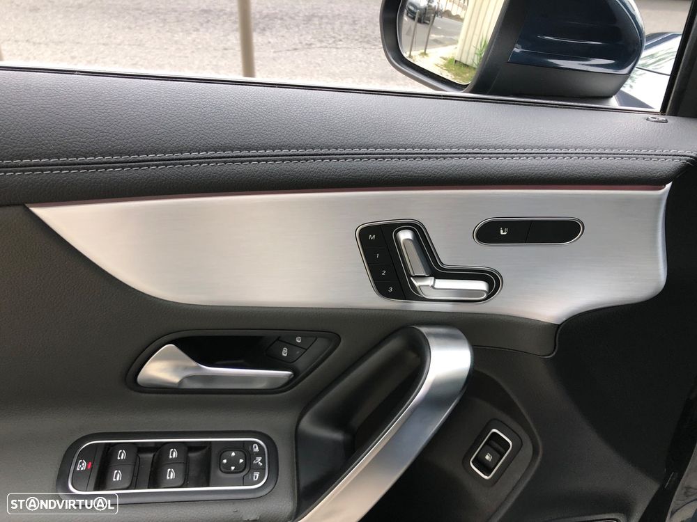 Mercedes-Benz A 250 e AMG Line - 22