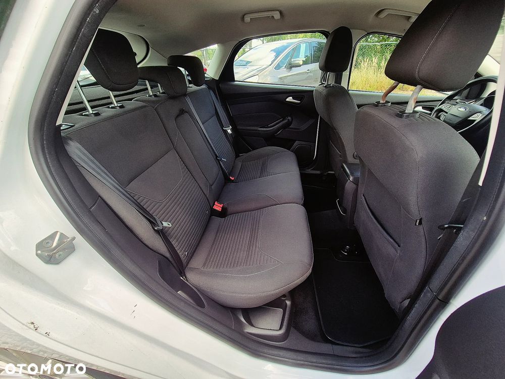 Ford Focus - 34
