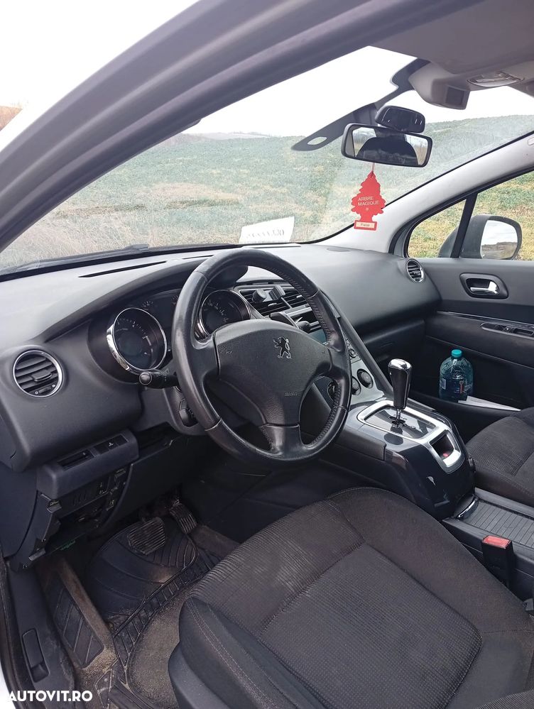 Peugeot 5008 HDI FAP 110 EGS6 Premium - 5