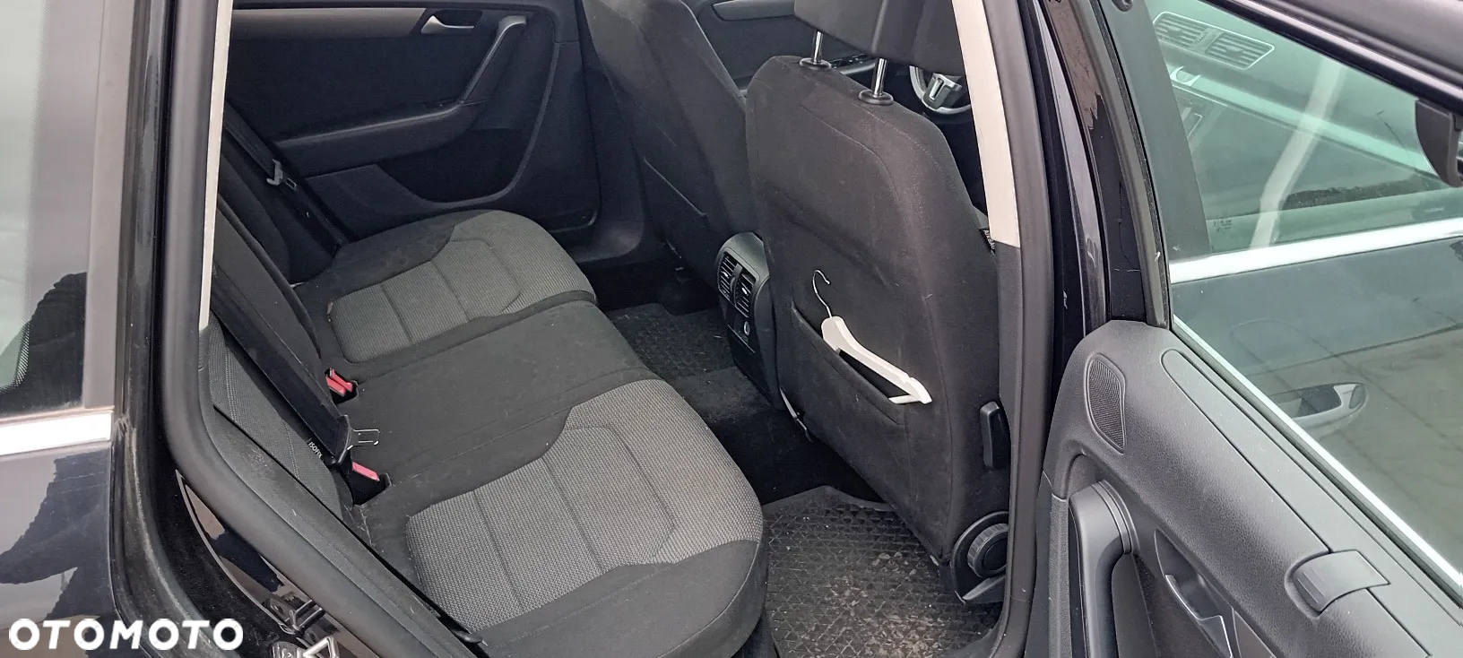 Volkswagen Passat 2.0 TDI Comfortline DSG - 14