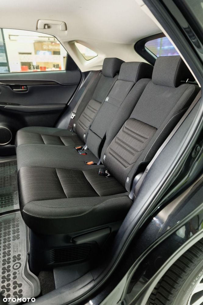 Lexus NX 300h Elegance 2WD - 19