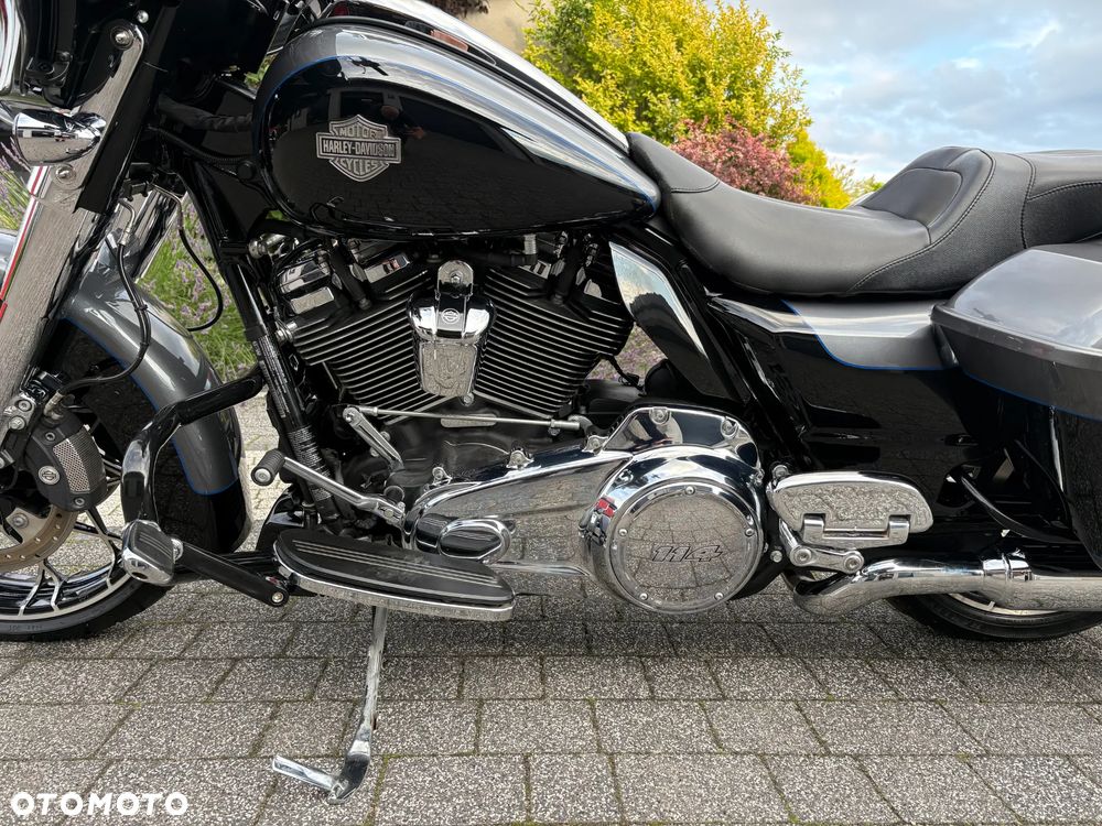 Harley-Davidson Touring Street Glide - 15