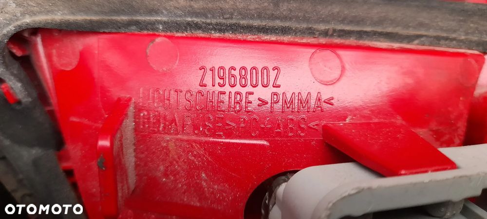 LAMPA W KLAPE LEWA PRAWA AUDI A4 B8 KOMBI AVANT EUROPA 8K9945093 - 7