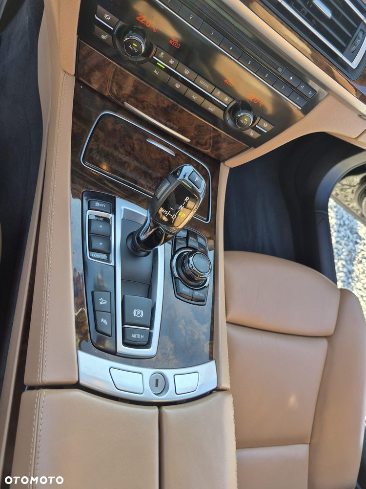 BMW Seria 7 730d xDrive - 26