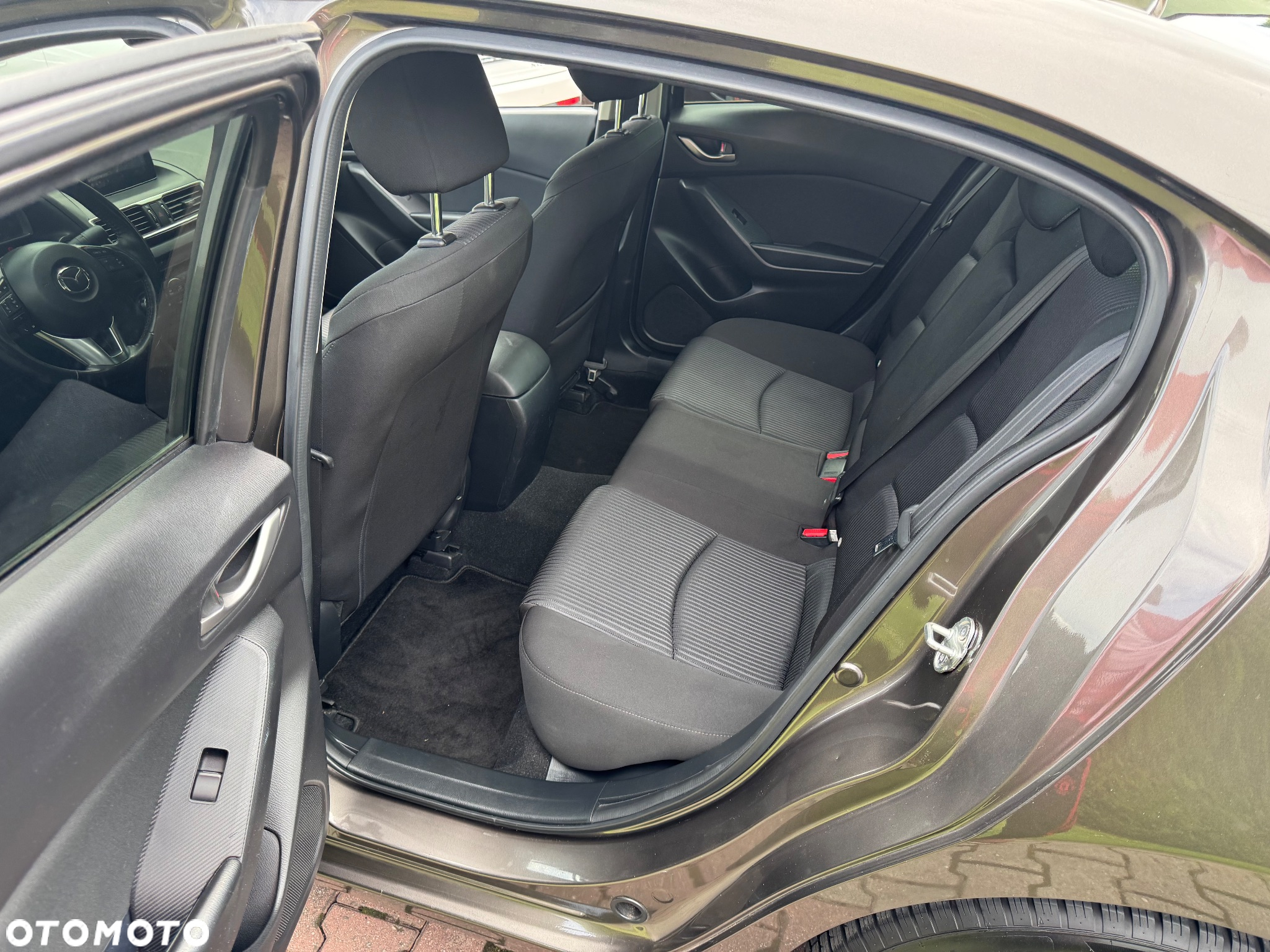 Mazda 3 SKYACTIV-G 120 Signature+ - 25