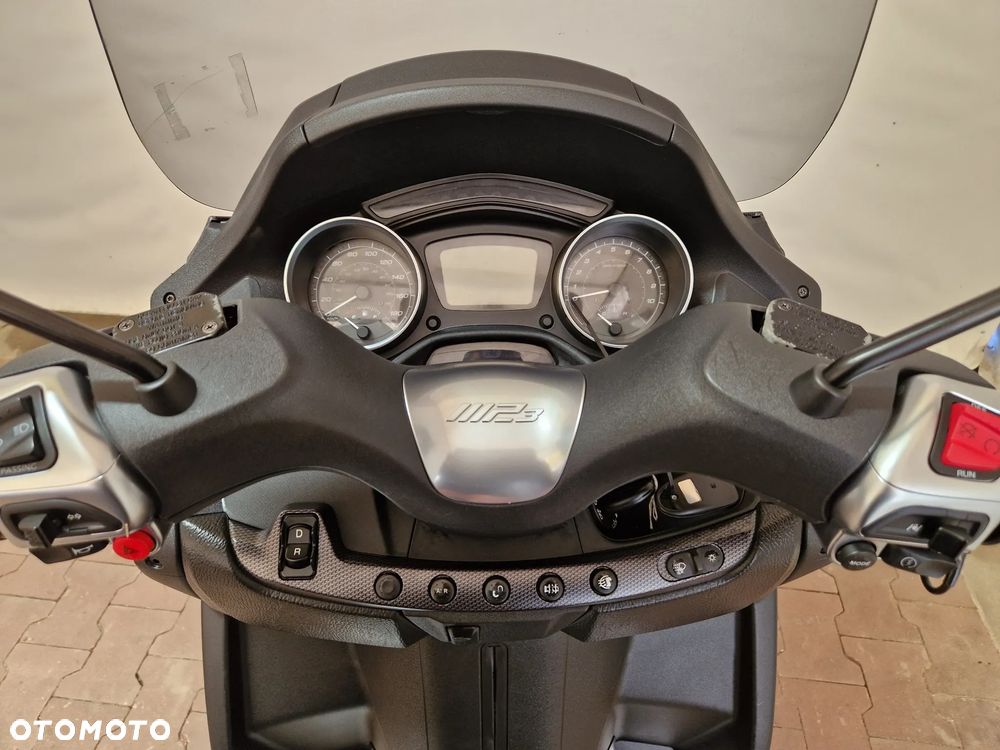 Piaggio MP-3 - 38