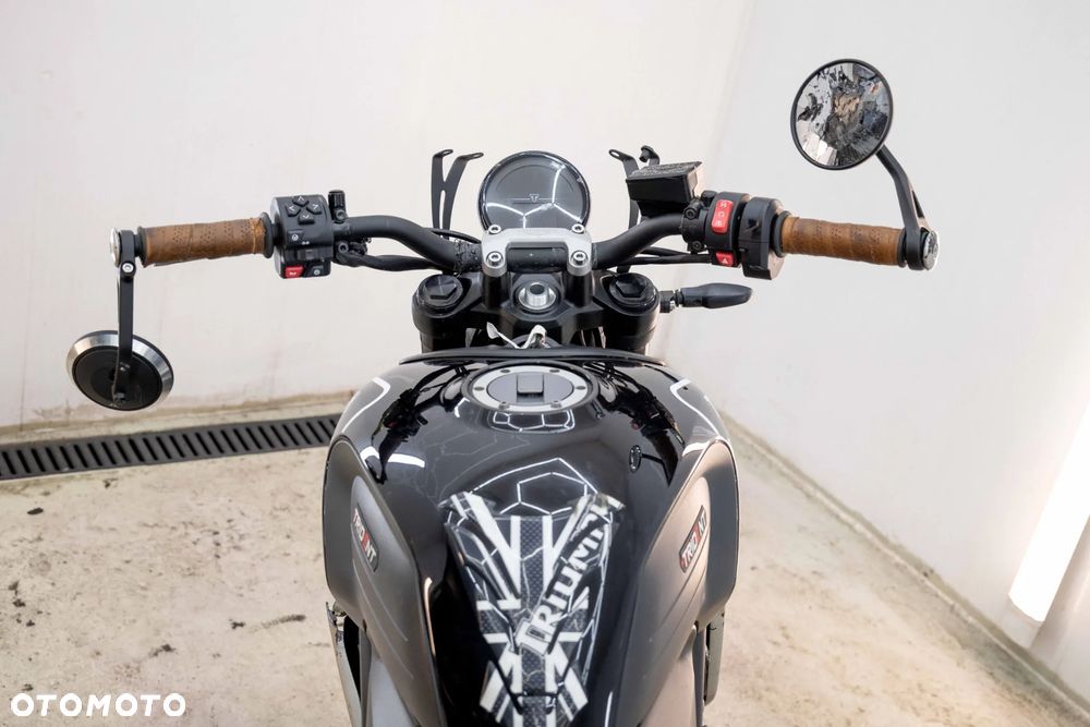 Triumph Trident - 23
