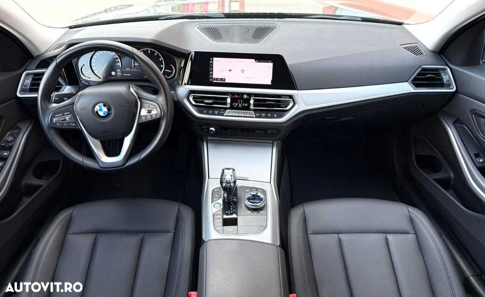 BMW Seria 3 320i AT - 21