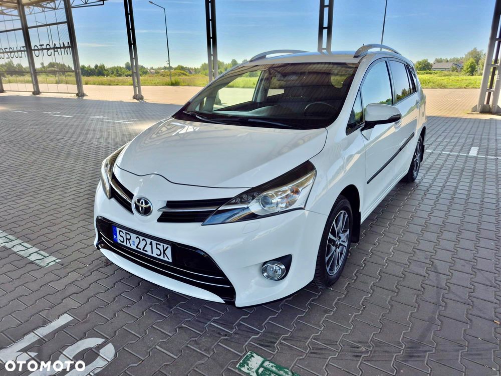 Toyota Verso 1.8 Prestige 7os - 1