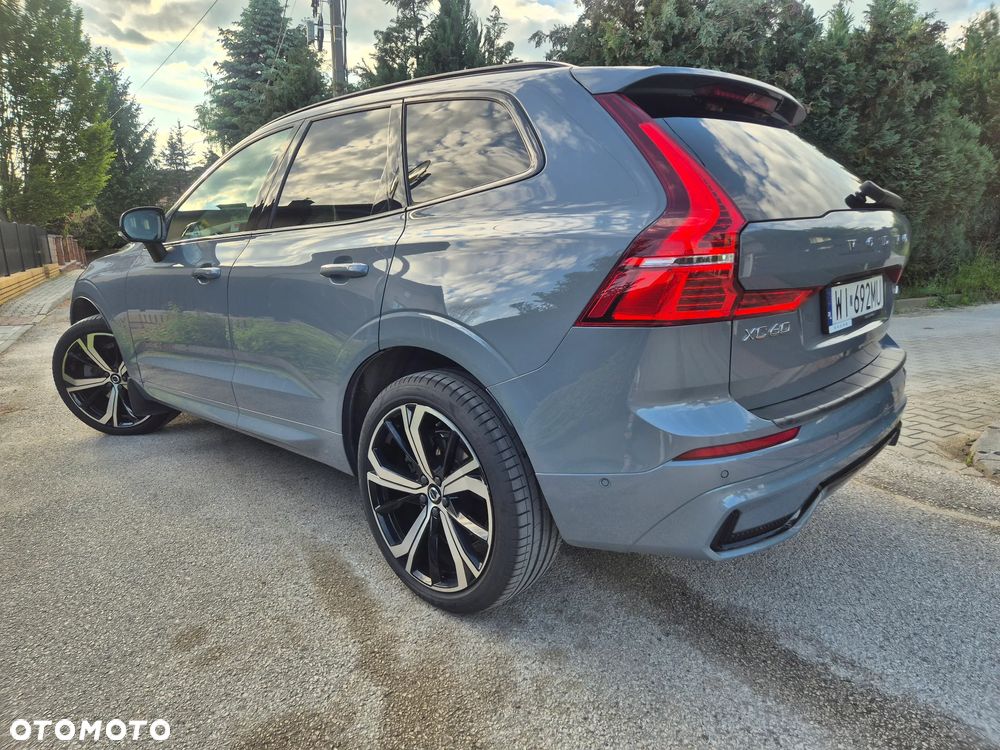 Volvo XC 60 B4 D AWD Plus Dark - 3