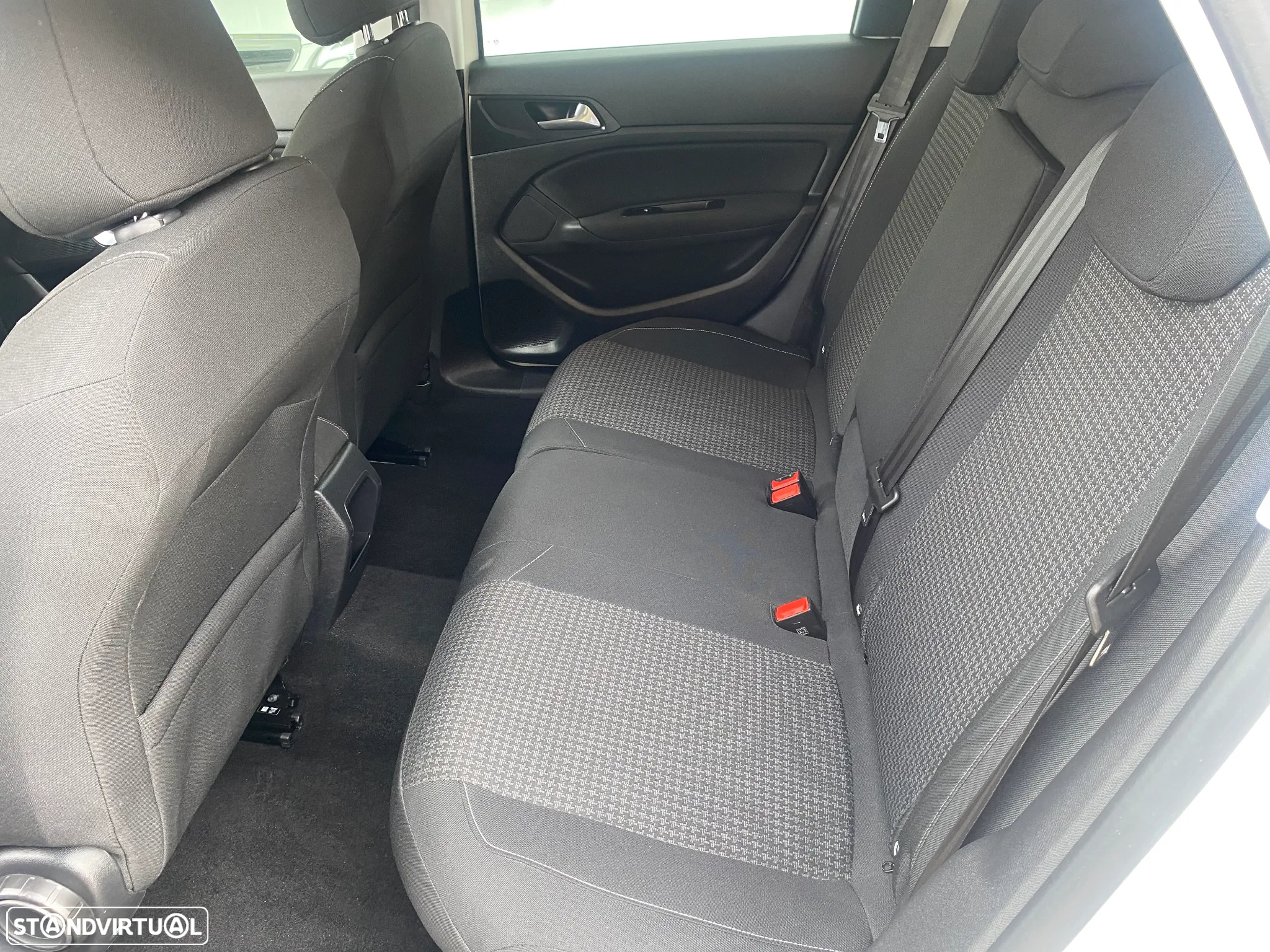 Peugeot 308 SW BlueHDi 120 EAT6 Stop & Start Active Business-Pack - 43