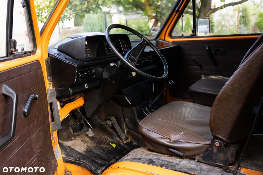 Volkswagen Transporter - 9