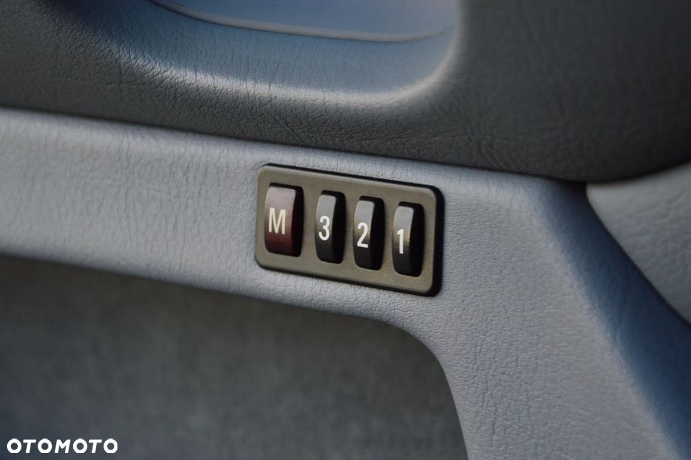 BMW Seria 5 - 23