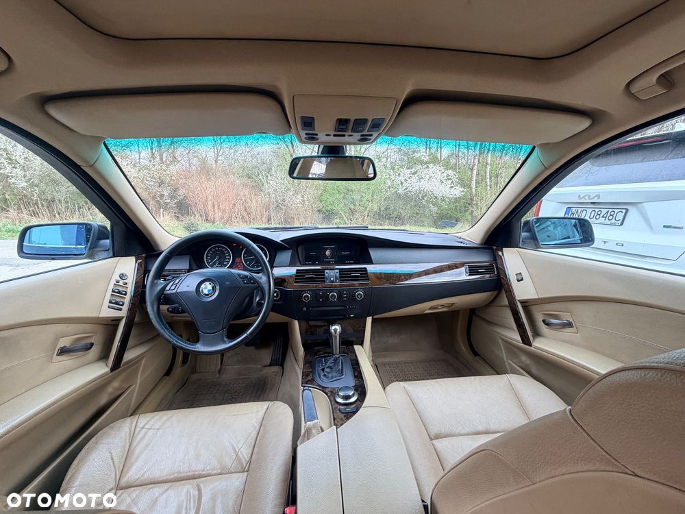 BMW Seria 5 525d - 7