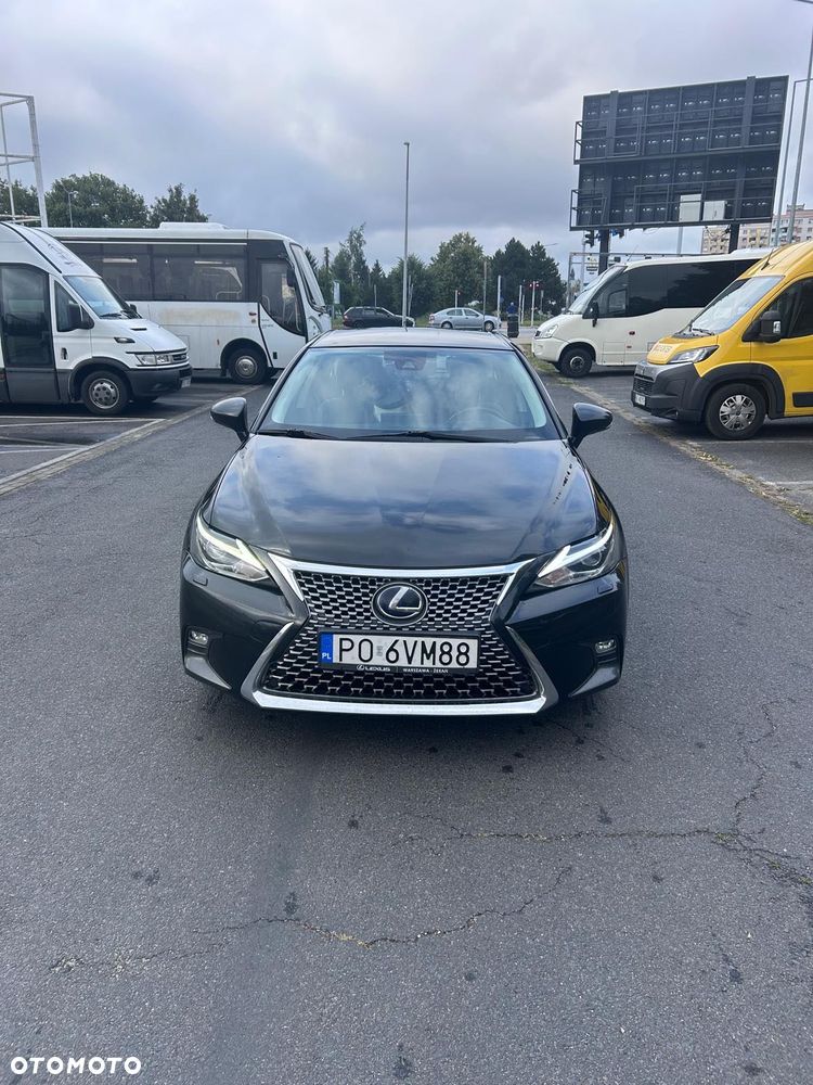 Lexus CT - 1