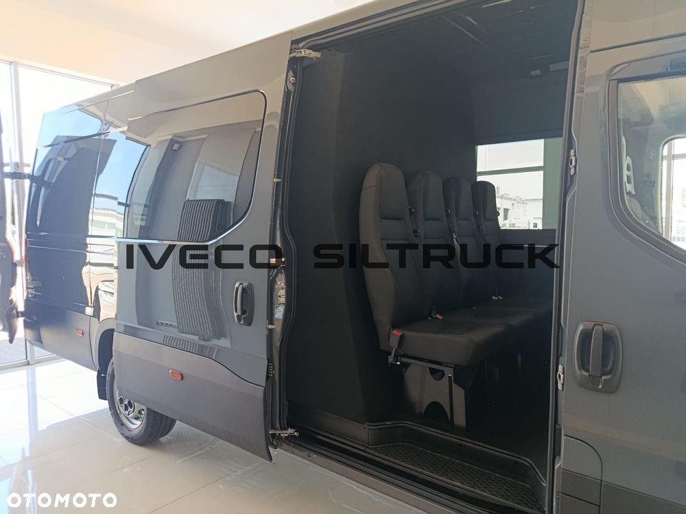 Iveco Daily 35S16 L4H2, Brygadówka - 16