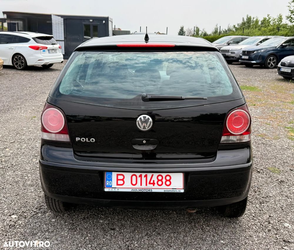 Volkswagen Polo 1.2 Attractive - 23