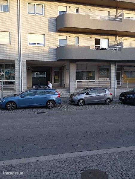 Loja (À Areosa) Porto - Grande imagem: 4/4