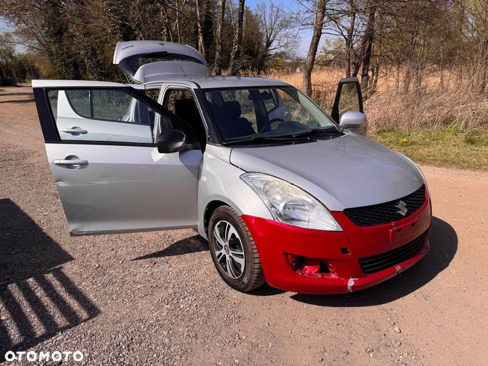 Suzuki Swift - 40