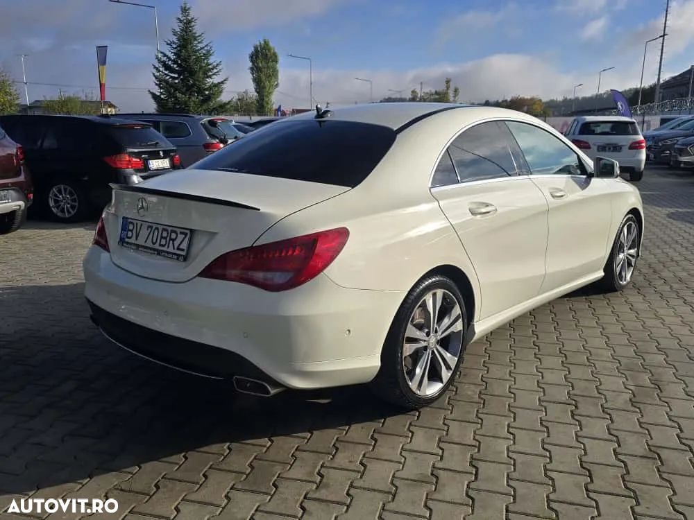 Mercedes-Benz CLA 180 Urban - 4