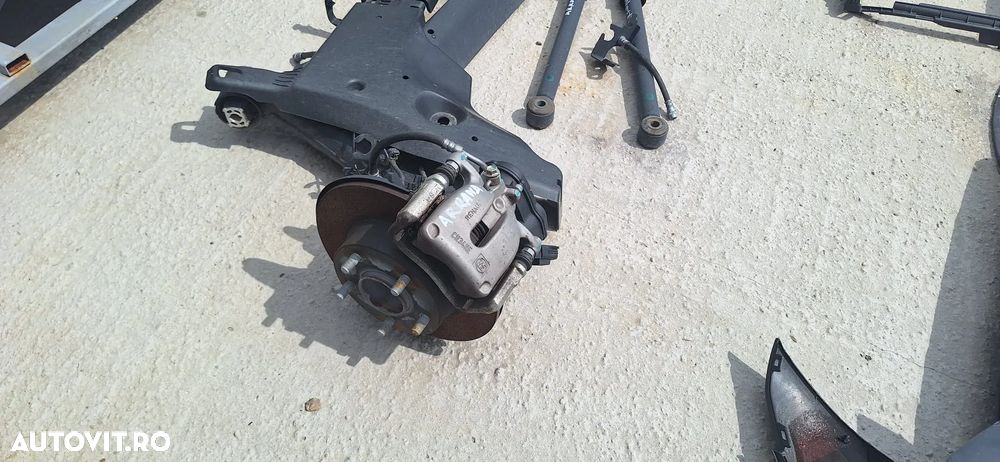 PUNTE SPATE RENAULT  ARKANA - 3