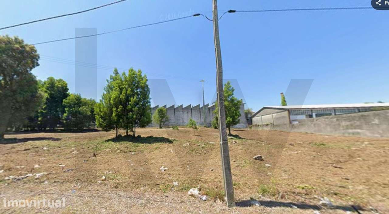 Terreno Industrial c/ 5.914 m2 para Construção de Armazém em Santa - Grande imagem: 4/5