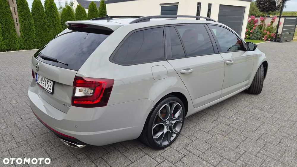Skoda Octavia 2.0 TDI DSG RS - 31