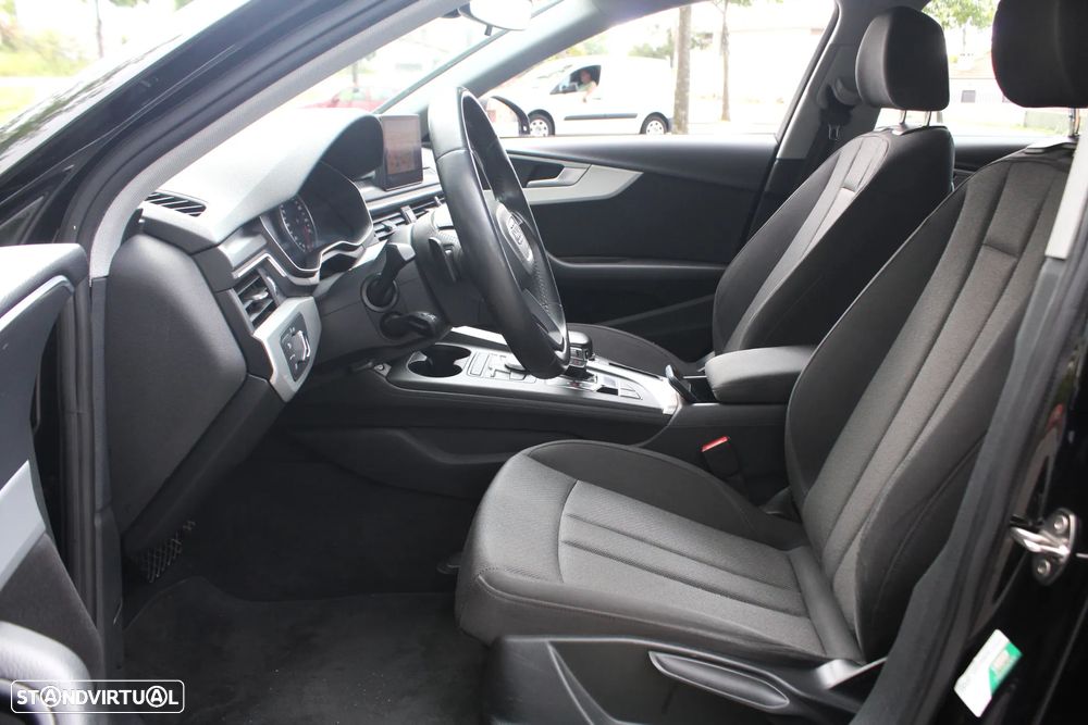 Audi A4 Avant 2.0 TDI Advance S tronic - 39