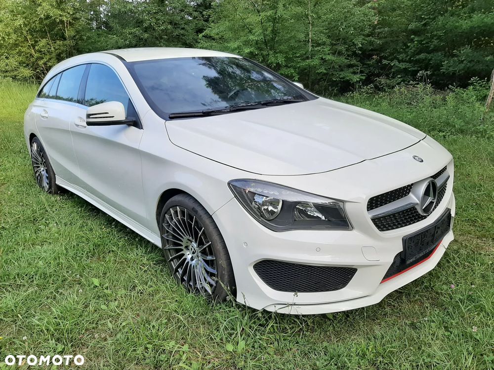 Mercedes-Benz CLA Shooting Brake 180 AMG Line - 3