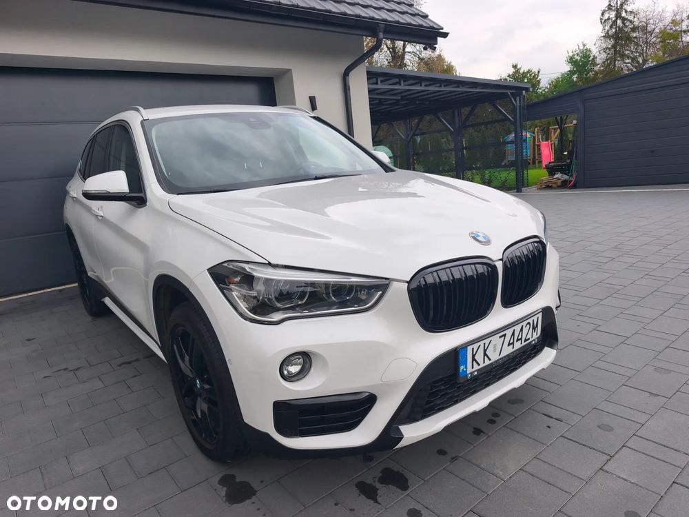 BMW X1 sDrive18d Business Edition - 4