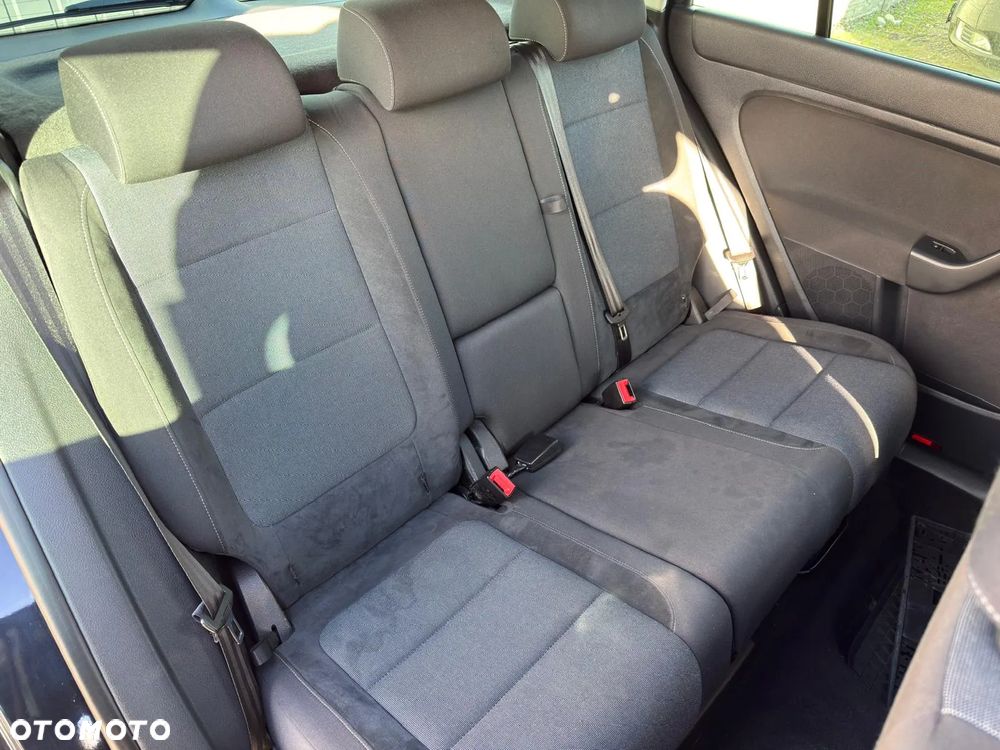 Volkswagen Golf 1.2 TSI BlueMotion Technology Cup - 17