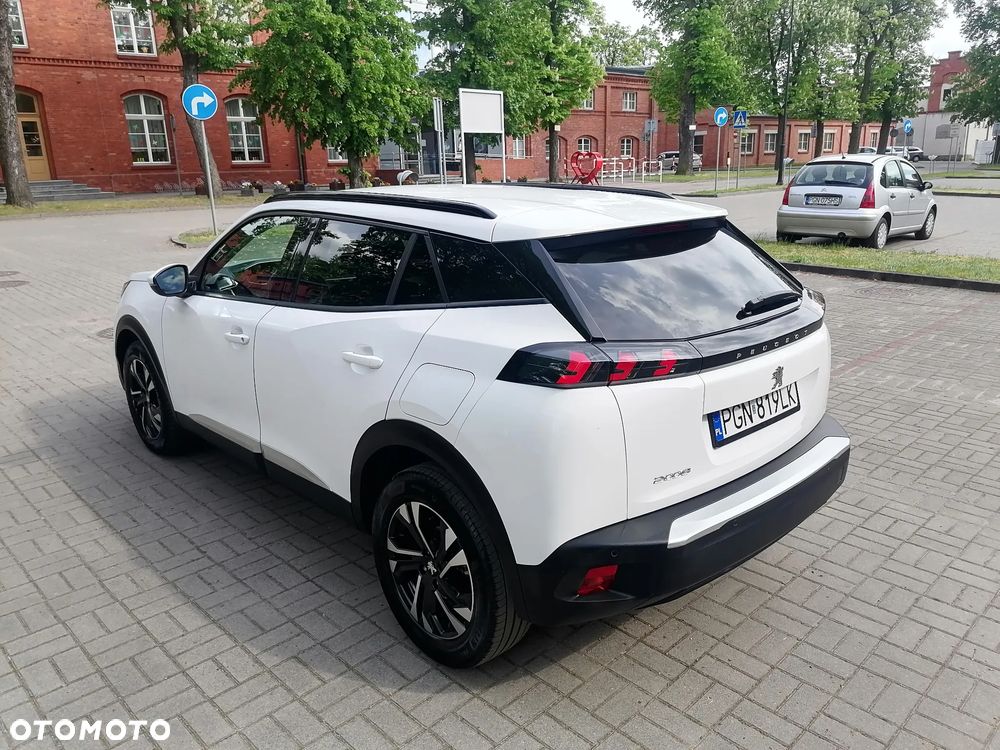 Peugeot 2008 1.5 BlueHDi Allure S&S - 17