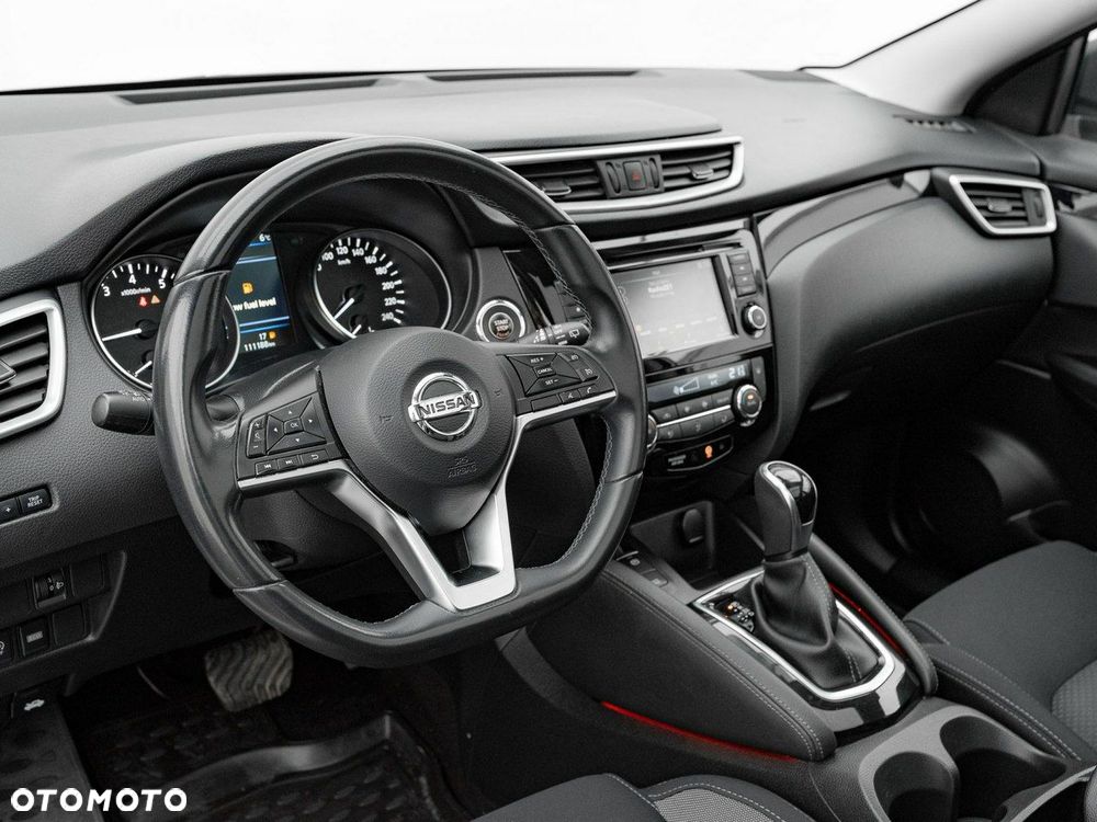 Nissan Qashqai 1.3 DIG-T N-Connecta DCT - 7
