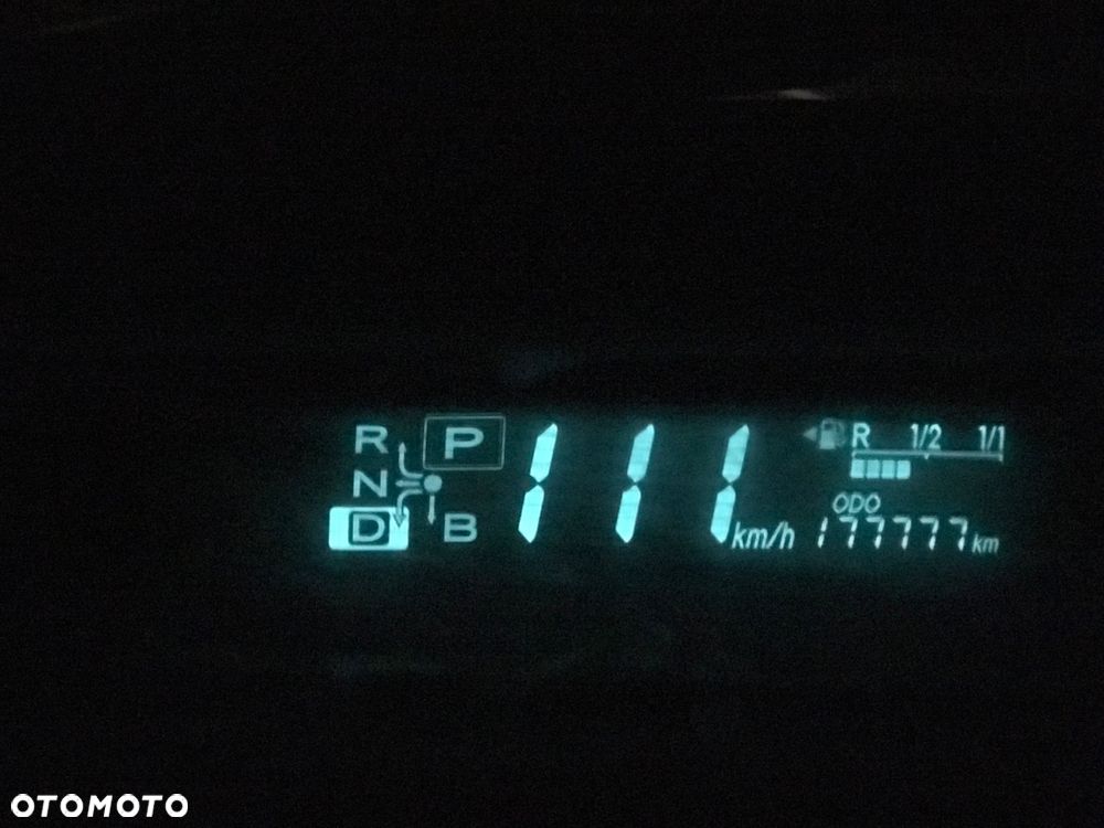 Toyota Prius 1.5 VVT-i Sol - 7