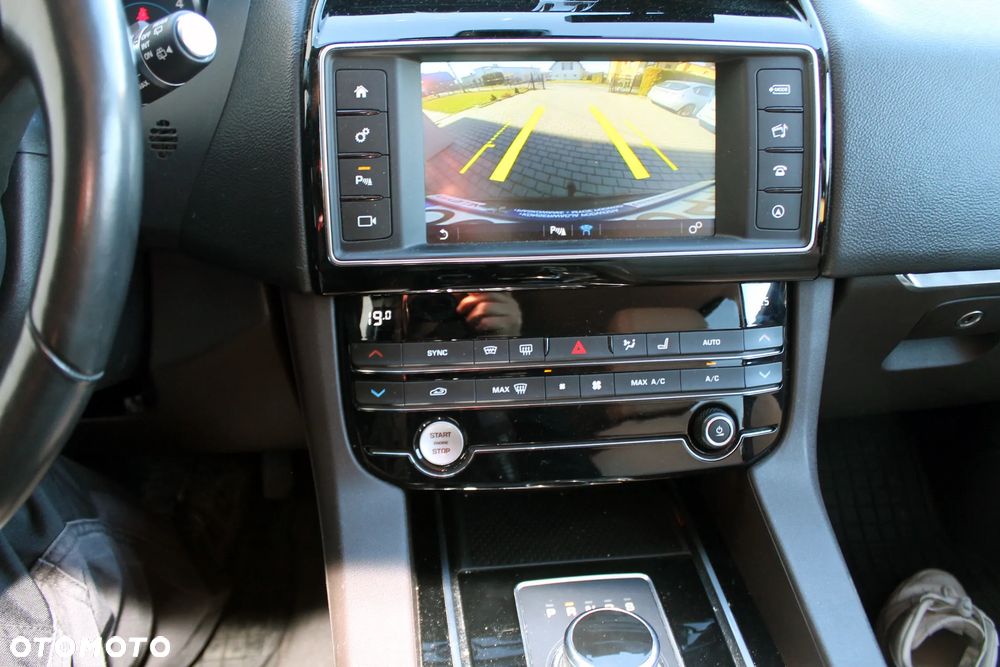 Jaguar F-Pace 20d AWD Prestige - 15