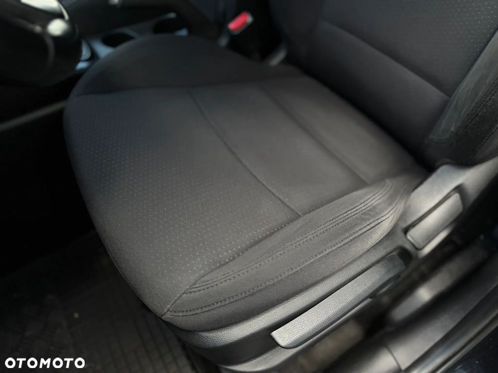 Kia Carens 1.7 CRDi L - 13