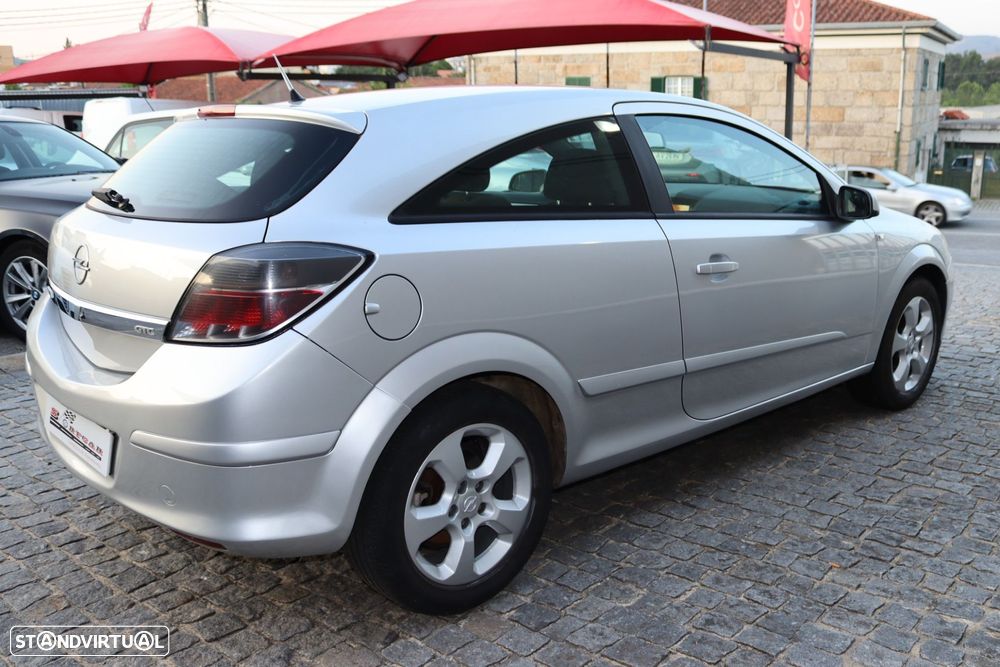Opel Astra GTC 1.3 CDTi - 12