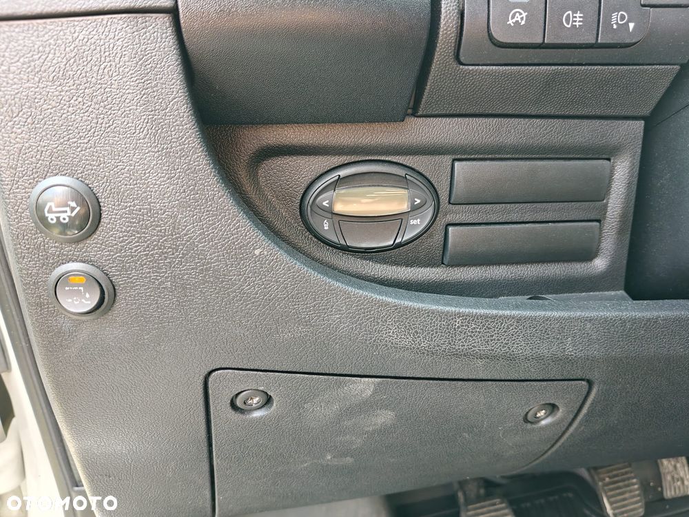 Peugeot BOXER winda 750 kg kontener 4,10-2,10-2,20 - 17