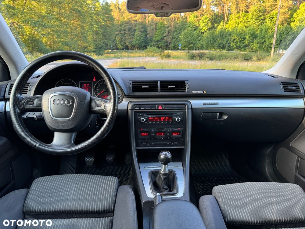 Audi A4 Avant 1.8 T quattro - 12