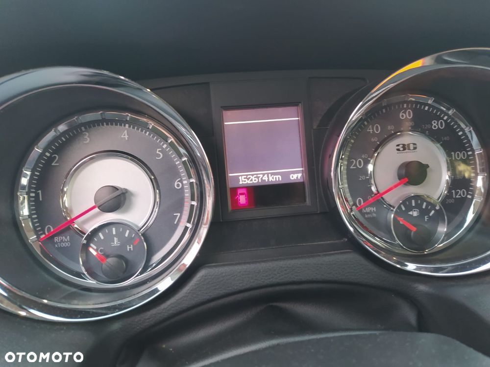 Chrysler Town & Country 3.6 Limited - 13