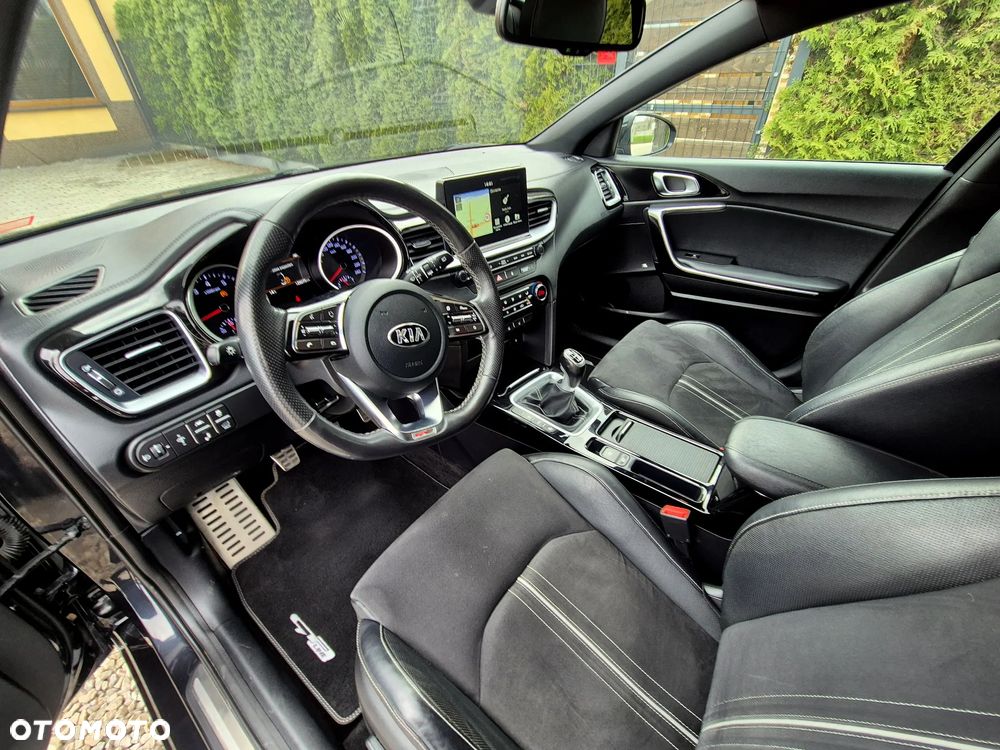 Kia Ceed 1.4 T-GDI OPF GT Line - 24