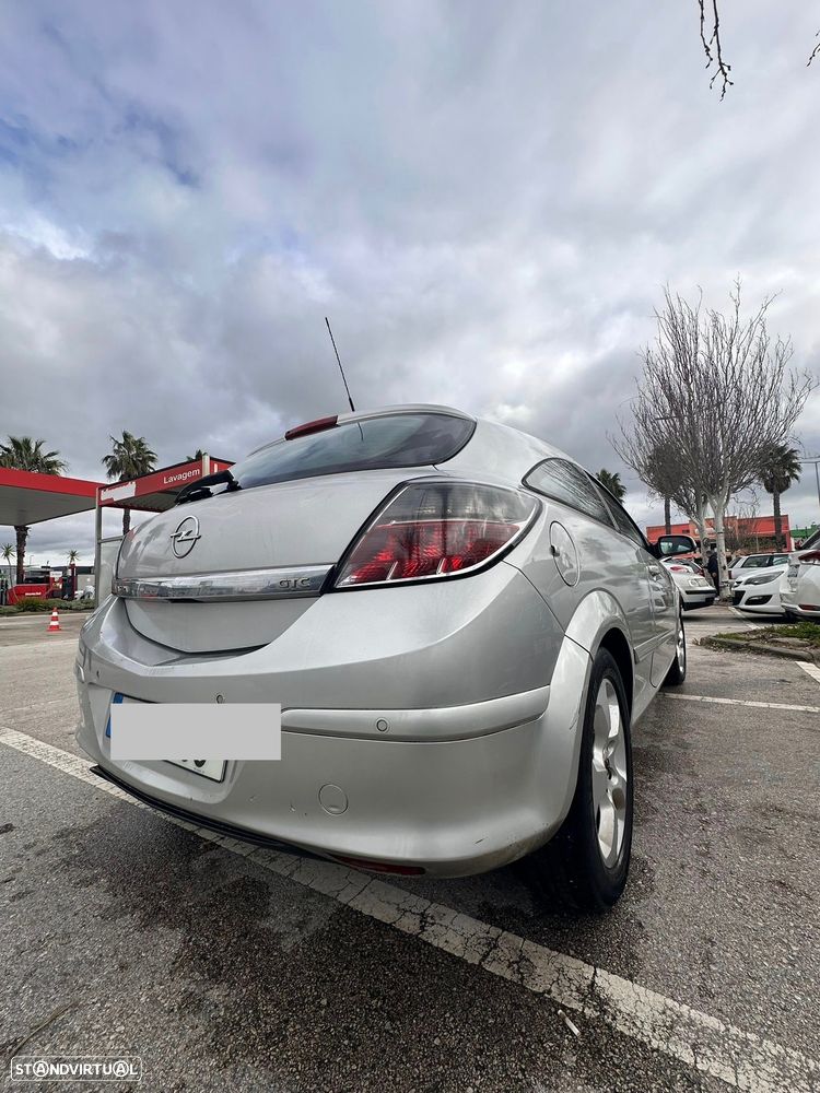 Opel Astra GTC 1.6 - 11