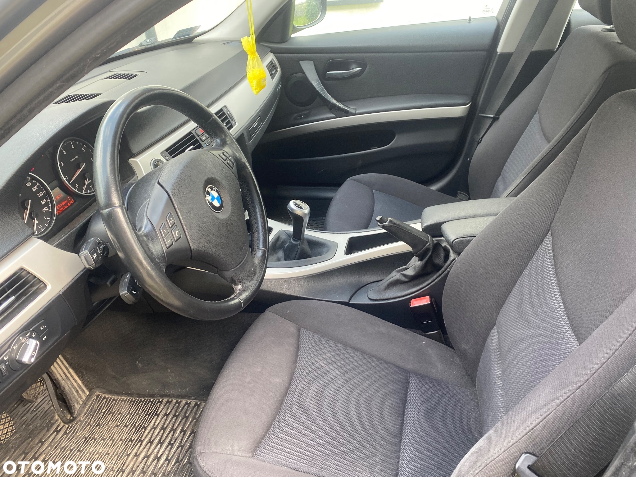 BMW Seria 3 318i - 6