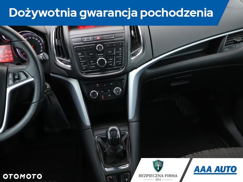 Opel Zafira - 10
