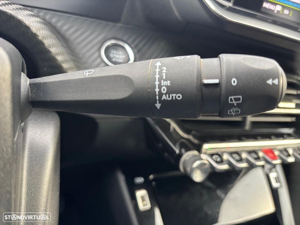 Peugeot 2008 1.5 BlueHDi Allure Pack - 27