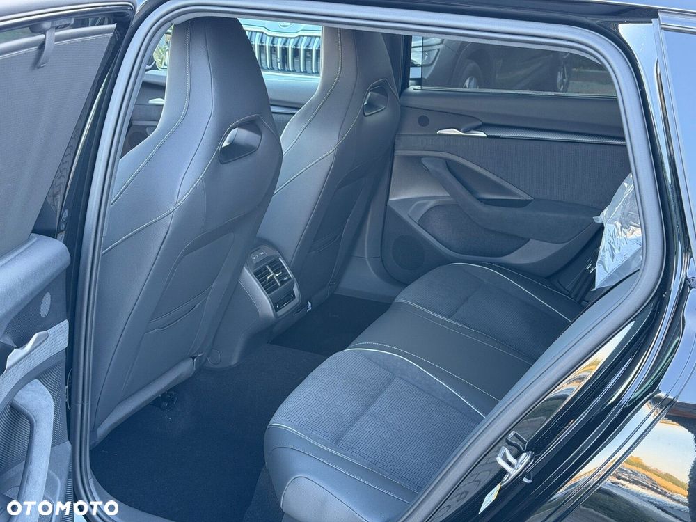 Skoda Superb 2.0 TDI SCR 4x4 Sportline DSG - 18